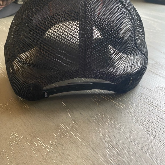 Realtree adjustable hat - Picture 2 of 3